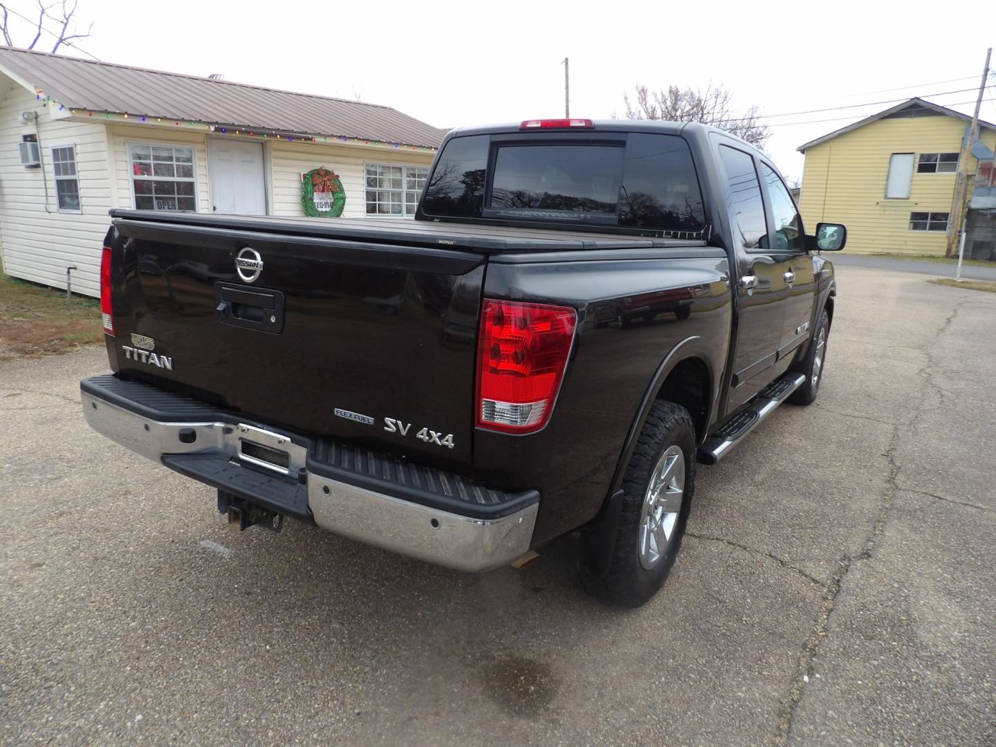 2015 Nissan Titan S Crew Cab 4WD (1N6BA0EC7FN) with an 5.6L V8 DOHC 32V FFV engine, 5-Speed Automatic transmission, located at 401 First NE, Bearden, AR, 71720, (870) 687-3414, 33.726528, -92.611519 - Photo#16